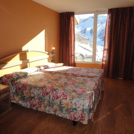 סיירה נבדה Hotel Reino Nevado מראה חיצוני תמונה