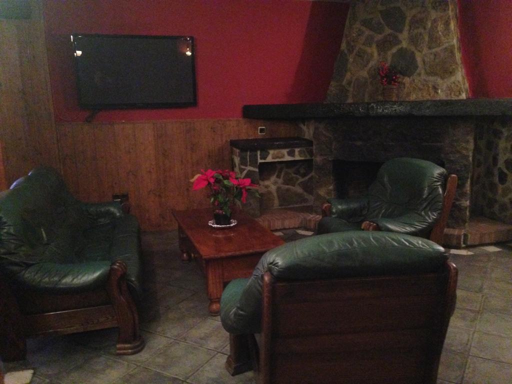 סיירה נבדה Hotel Reino Nevado מראה חיצוני תמונה