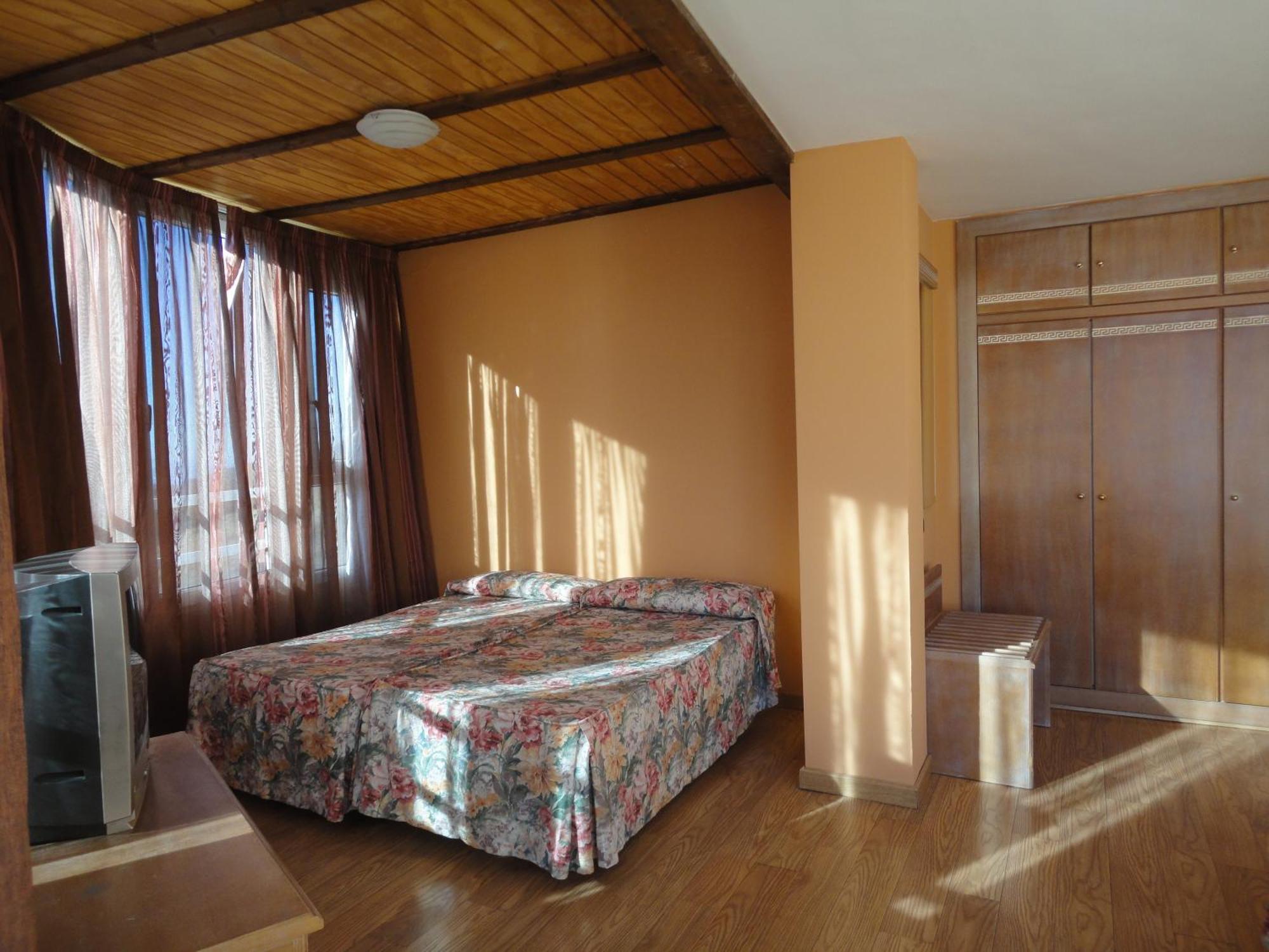 סיירה נבדה Hotel Reino Nevado מראה חיצוני תמונה