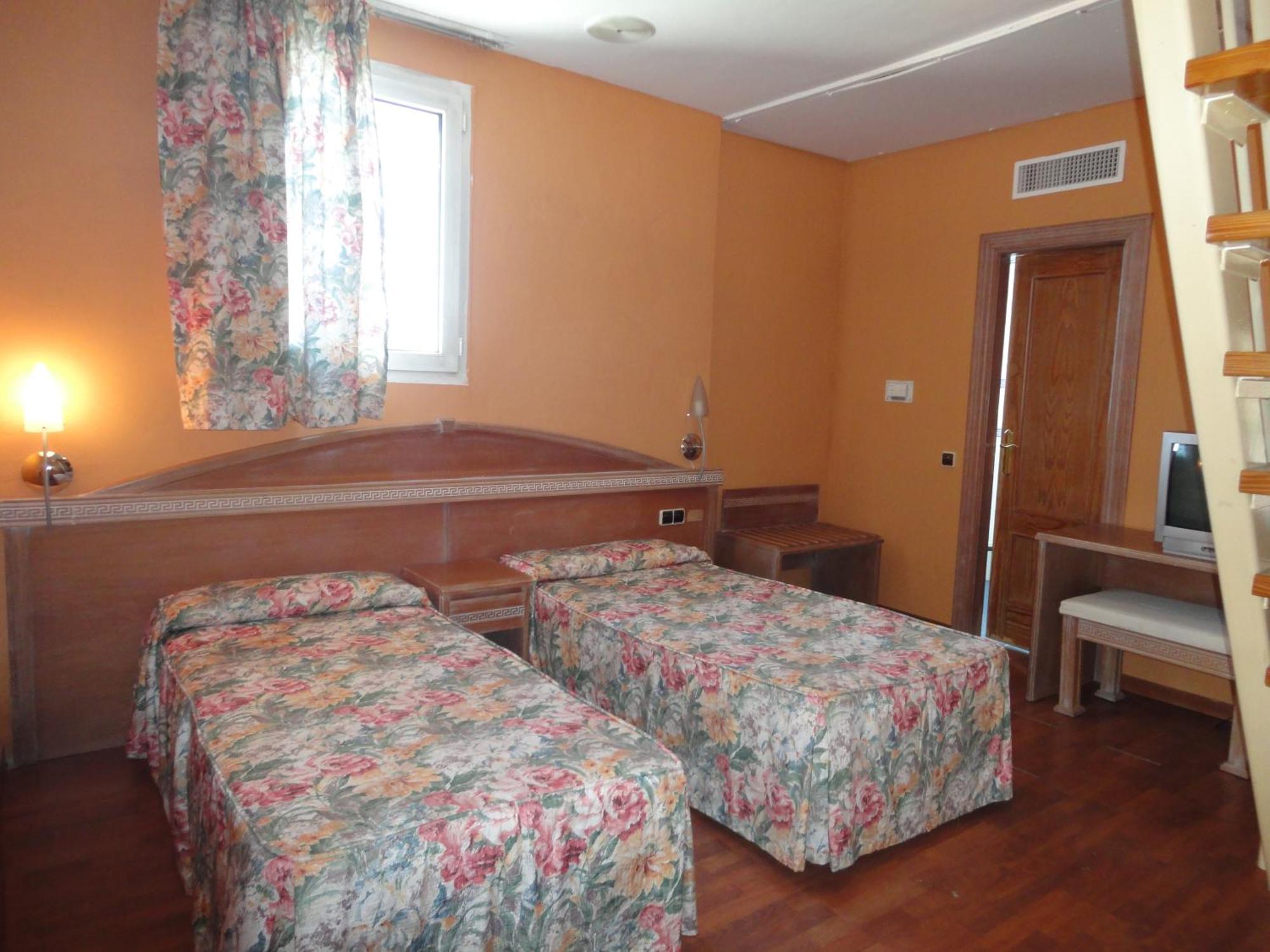 סיירה נבדה Hotel Reino Nevado מראה חיצוני תמונה