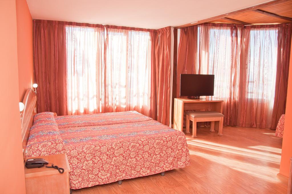 סיירה נבדה Hotel Reino Nevado מראה חיצוני תמונה