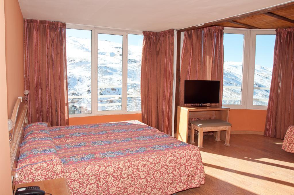 סיירה נבדה Hotel Reino Nevado מראה חיצוני תמונה