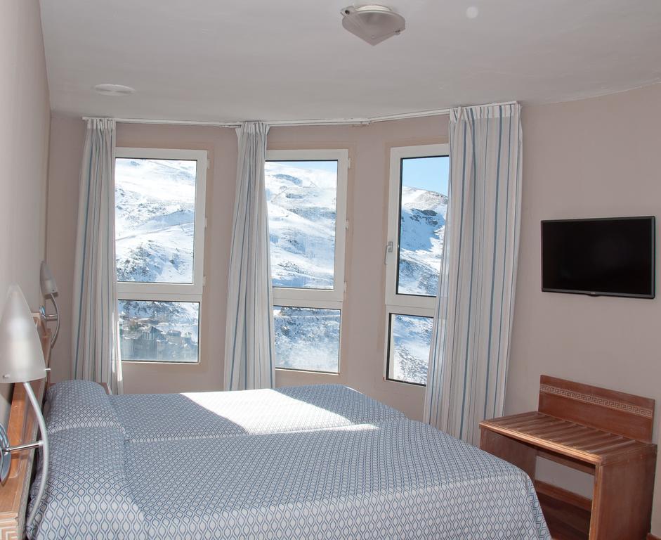 סיירה נבדה Hotel Reino Nevado מראה חיצוני תמונה
